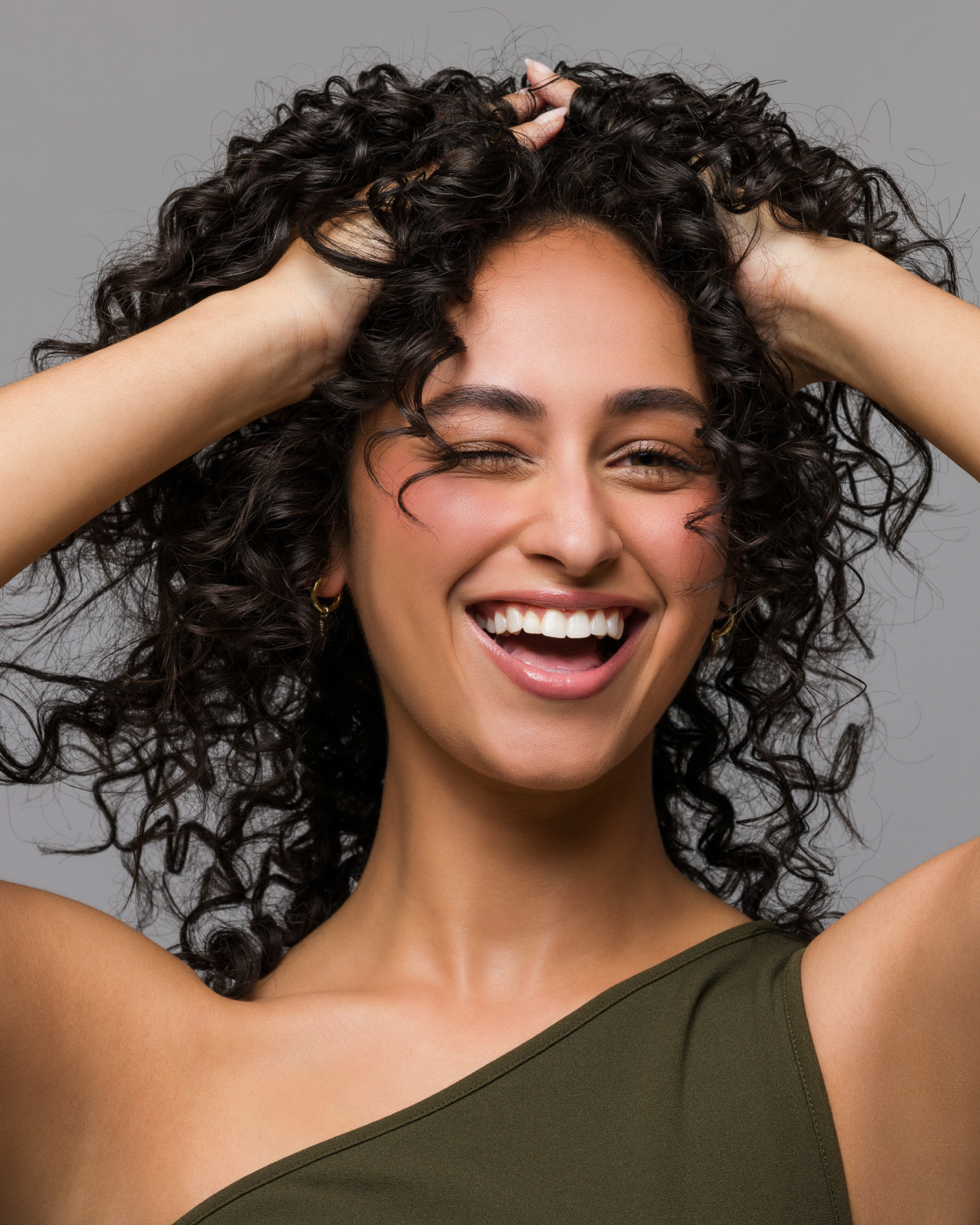 Woman wearing Glazed in hair