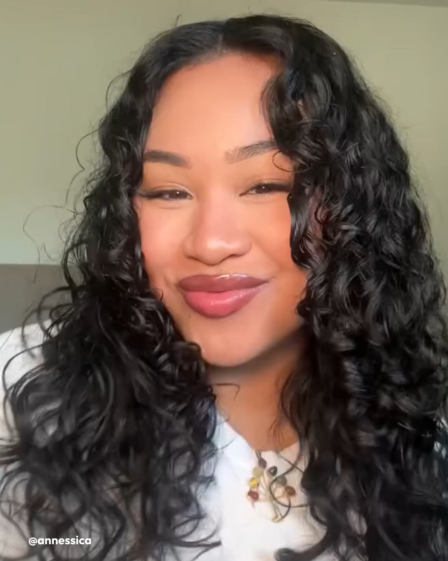 Woman wearing Glazed in hair
